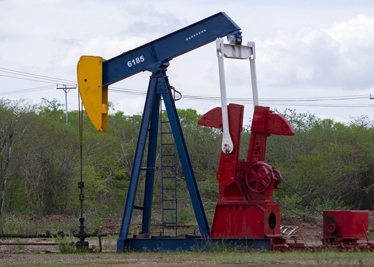EE.UU. ‘ajusta’ sanciones contra PDVSA en Venezuela