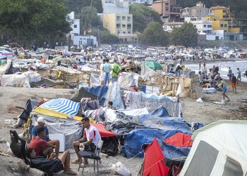 Apuñalan a un motorista en Ceuta durante un intento de robo y la víctima señala a cuatro migrantes