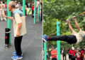 Abuelos en China rompen el molde: rutinas de ejercicio que parecen de gimnasia profesional (VIDEOS)