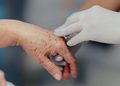 Denuncian eutanasia forzada y sangrienta de una anciana de 83 años en Canadá