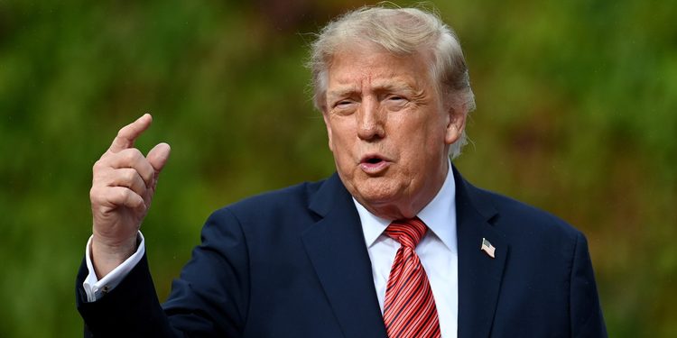«¿Por qué debería dar ‘acceso’ a esas personas?»: Trump carga contra CNN y otros medios