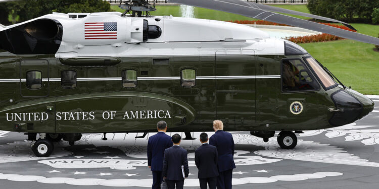 VIDEO: Trump le muestra a Xi el nuevo helipuerto de la Casa Blanca y lo invita a subir