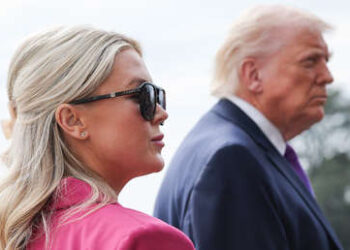 Karoline Leavitt destaca el rol de las mujeres en el entorno de Donald Trump: «Escucha un poco más a las mujeres que a los hombres»