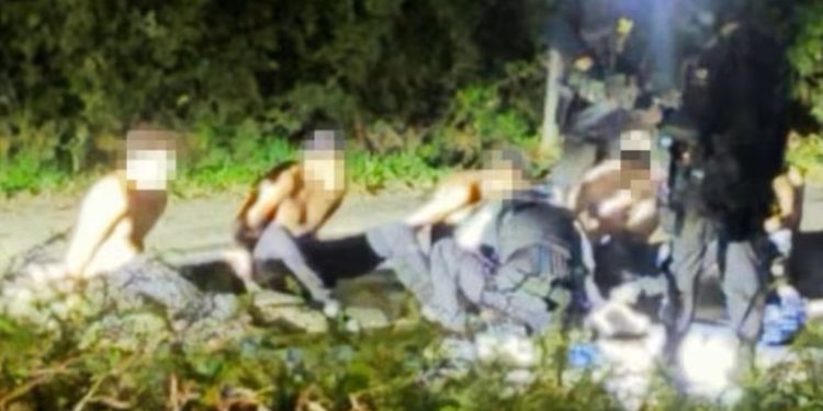 Detienen a «terroristas» cerca de una base aérea clave para los ataques a Irán y les dejan bajo fianza: ¿Qué se sabe?
