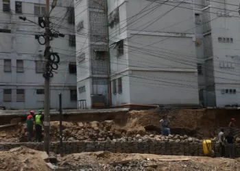 Plan Venezuela Renace logra 85% de avance en la rehabilitación de bloques afectados por sismo en Pinto Salinas