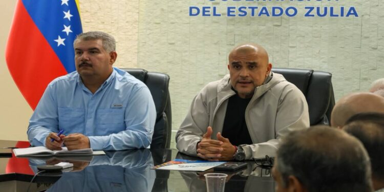 Ministro Loyo y gobernador Luis Caldera se reúnen en Maracaibo con el sector productor del cangrejo azul