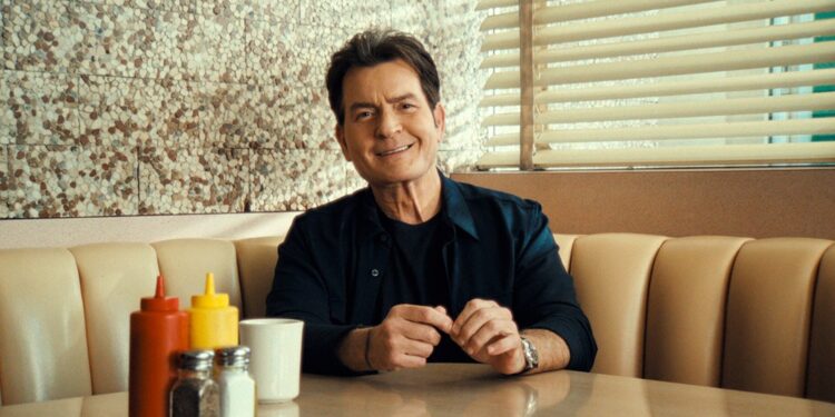 Charlie Sheen protagonizará junto a su padre la serie ‘Happy Jack’