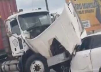 Choque múltiple en Caracas deja al menos tres fallecidos y 15 heridos (Video)