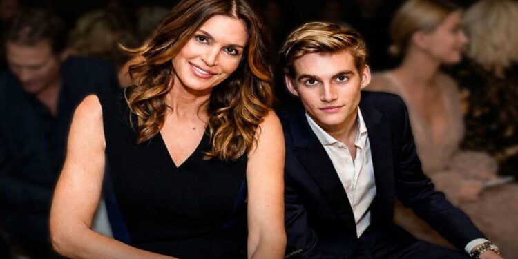 Sigue sin determinarse la causa de muerte del hijo de Cindy Crawford tras la autopsia