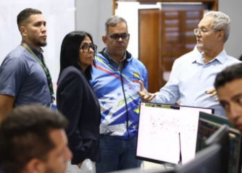 Tras su participación en la ONU, la presidenta Delcy Rodríguez retorna al país e inspecciona la situación eléctrica nacional