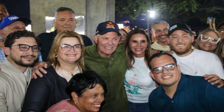 Alcalde Di Martino: ‘La plaza Sucre’ la recuperamos de los escombros
