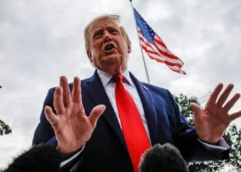 Gobierno de Trump revoca formalmente las protecciones contra la discriminación LGTBI en las escuelas