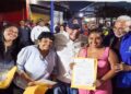 Alcalde Di Martino entrega certificados de bienhechurías a 172 comerciantes de La Curva de Molina