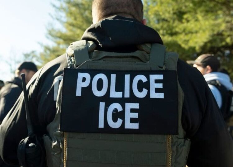 Ataque del ICE a migrante venezolano genera protestas en Austin