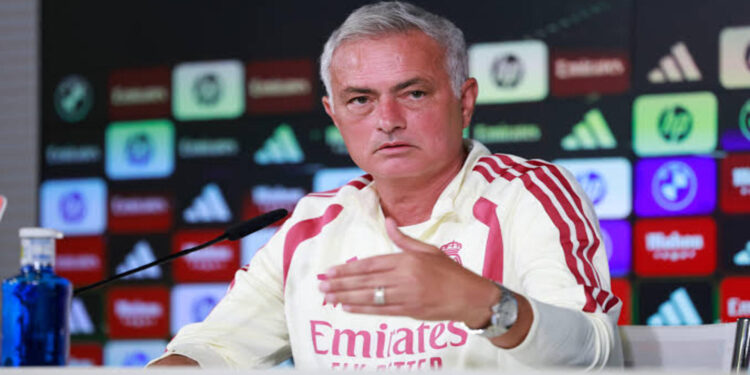 Mourinho deja en evidencia a Raúl Asencio tras ser condenado a pagar una multa por conducir bajo los efectos del alcohol