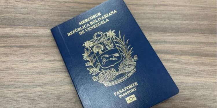 Connacionales podrán regresar de Chile a Venezuela con pasaporte vencido