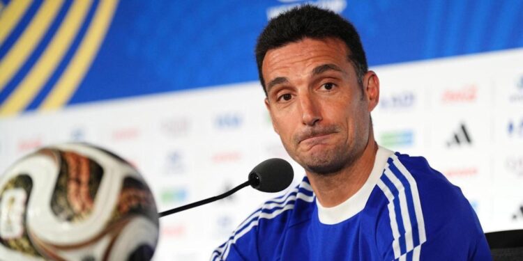 Scaloni sigue dejando dudas sobre su continuidad en la selección argentina