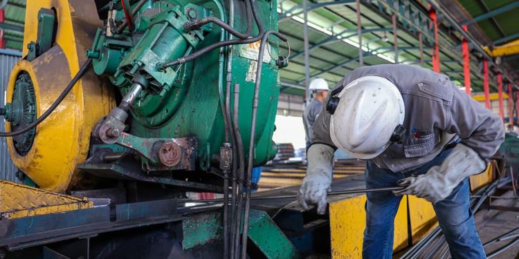 Ministro Héctor Silva inspeccionó operatividad de la planta Guacara del Complejo Siderúrgico Nacional