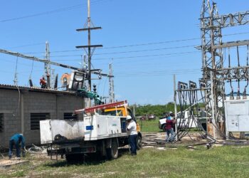 Fuerza trabajadora de CORPOELEC atiende eventualidad en la subestación eléctrica Federación en Zulia