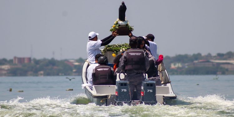 Santa Rosa de Lima volvió a bendecir las aguas del Lago de Maracaibo tras 10 años