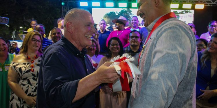 Alcalde Di Martino: «Solo un gobierno unido hace posible obras como la Plaza de la Resistencia Indígena»