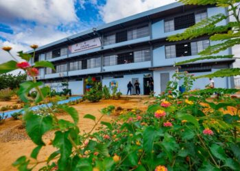 Gobernador Luis Caldera inaugura el Complejo Educativo Nacional Lcda. Roraima Asansa Escandela en San Francisco