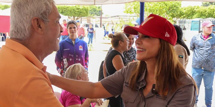 Parroquia Eclesiástica Santísimo Sacramento recibió jornada integral y su cerca perimetral de la Alcaldía de Maracaibo