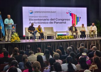 Gobernador Luis Caldera inaugura Simposio sobre Bicentenario del Congreso Anfictiónico