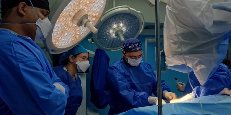 Jornada cardiovascular beneficia a 24 zulianos con la implantación de marcapasos en el Sahum