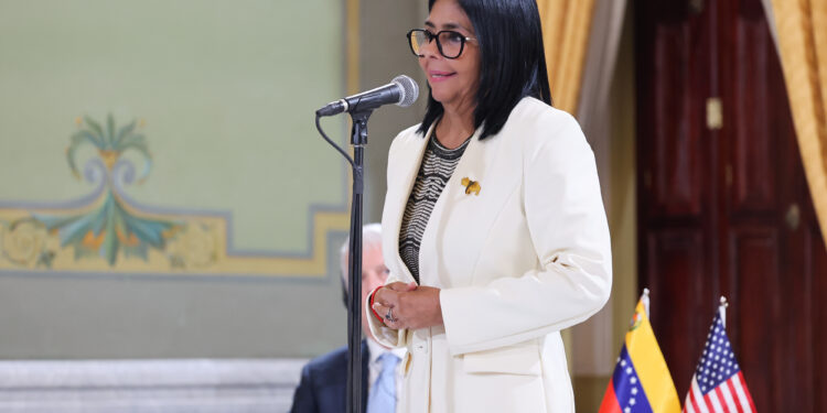 Elecciones en Venezuela: Delcy Rodríguez aclara la fecha durante el encuentro con Chris Wright
