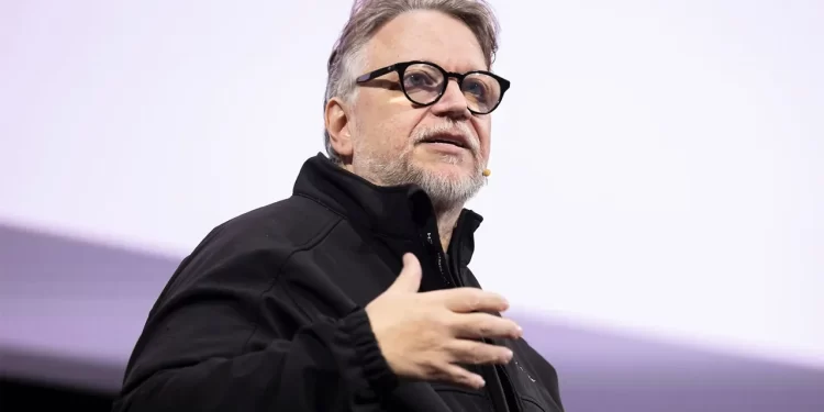 «Es alquimia, no ecuaciones»: Guillermo del Toro explica por qué la IA jamás reemplazará la creatividad humana en el cine