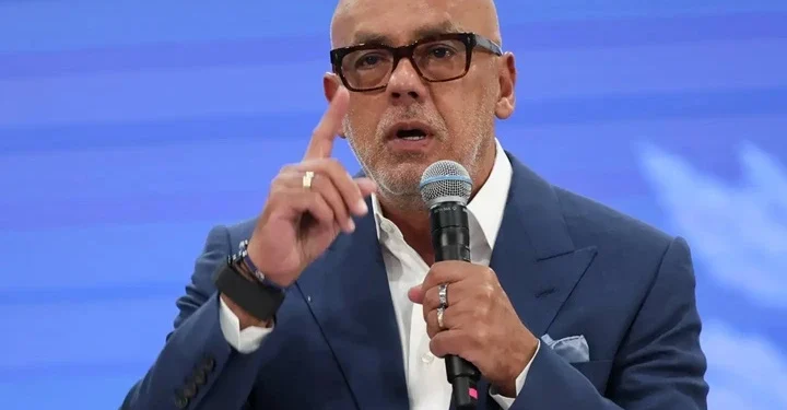 Jorge Rodríguez confirma la firma de 15 contratos petroleros independientes del acuerdo con Washington