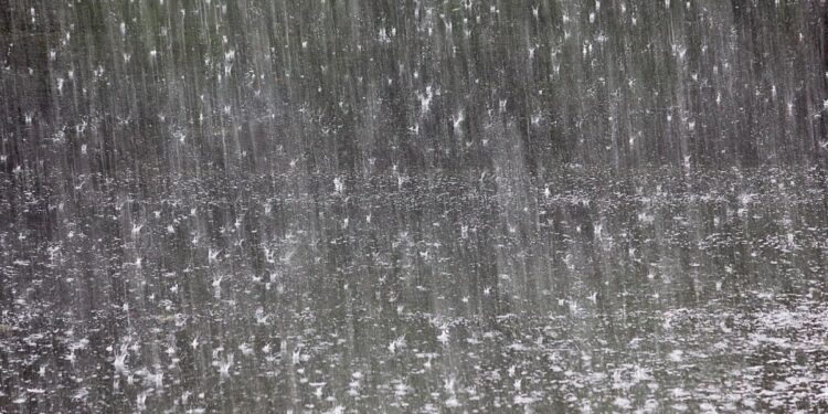 Inameh alerta por lluvias y descargas eléctricas: regiones afectadas este domingo 20 de septiembre
