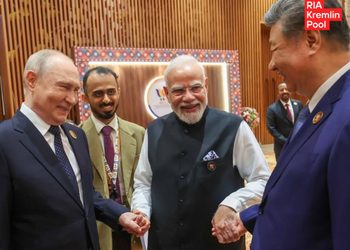 Putin, Xi y Modi, de la mano y entre sonrisas: la IMAGEN de la cumbre de los BRICS