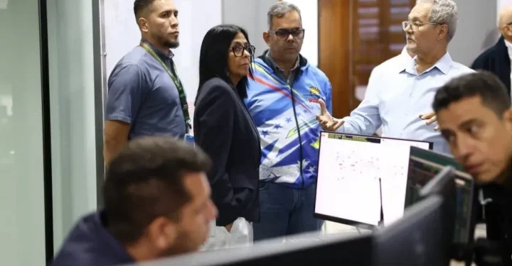 Presidenta Delcy Rodríguez llega a Venezuela desde Nueva York para evaluar situación eléctrica nacional