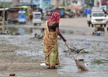 Tragedia en la India: Lluvias extremas en Uttar Pradesh dejan al menos 56 fallecidos y graves daños materiales