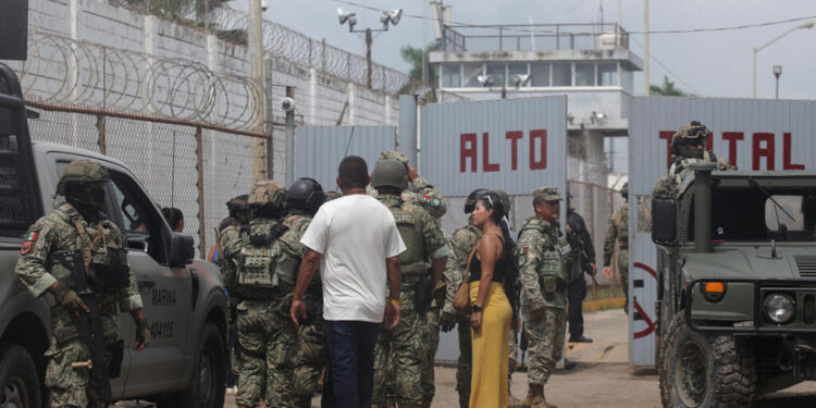 Riña en cárcel de México deja al menos 10 muertos y 16 heridos