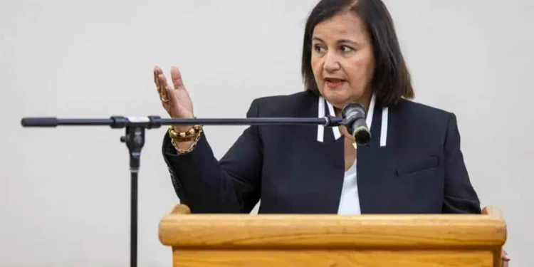 Dinorah Figuera responde sobre la participación de María Corina Machado en la mesa de diálogo