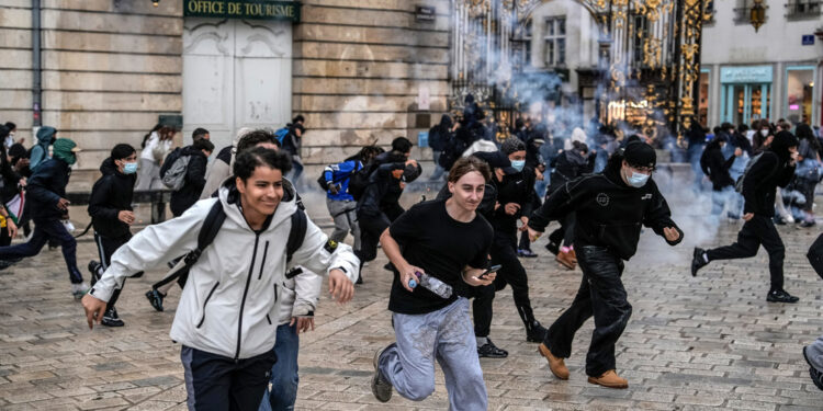 «¡Hemos tomado la Bastilla!»: Nueva jornada de protestas a gran escala sacude a Francia (VIDEOS)
