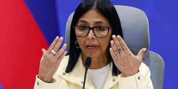 Dolarización en Venezuela: Delcy Rodríguez explica su postura