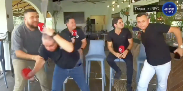 VIDEO: Terremoto en Panamá sorprende en vivo a periodistas y los obliga a salir corriendo