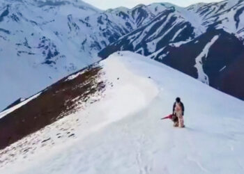 MOMENTO en el que hallan con vida a un piloto iraní tras el derribo de su caza (VIDEO)