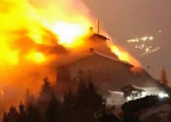Un incendio devasta el antiguo ‘refugio’ de Hitler y Alemania anuncia planes para restaurarlo