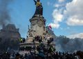 Trump: «Los franceses son extremadamente buenos para las revoluciones»
