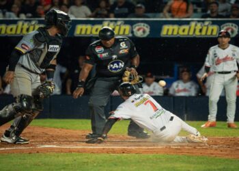 Las Águilas del Zulia debutan con una victoria en casa ante los Leones del Caracas
