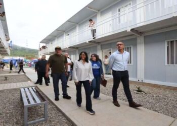 Presidenta Delcy Rodríguez anuncia la entrega de viviendas transitorias para 740 familias afectadas por el doblete sísmico en La Guaira