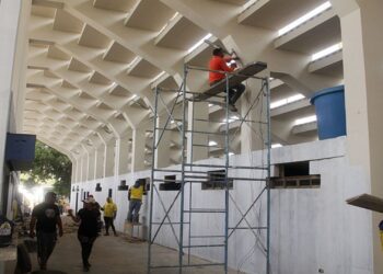 ‎A 30 días para su entrega, Alcaldía concluye techado de las tribunas del Alejandro Borges