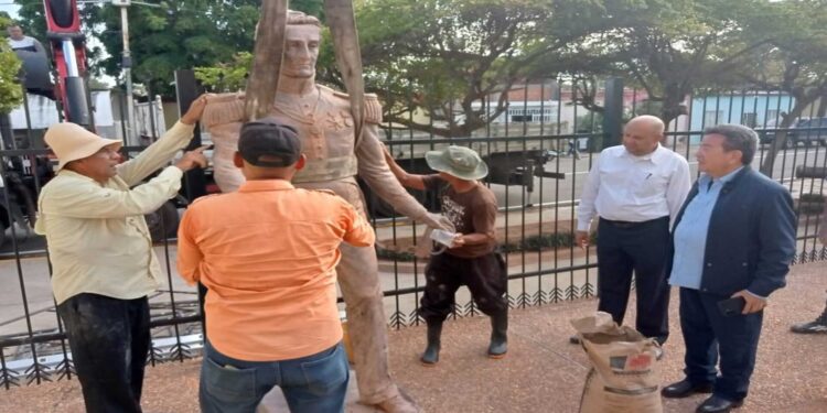 Rescate patrimonial: Regresa al Museo Urdaneta la primera estatua en honor a «El Brillante»