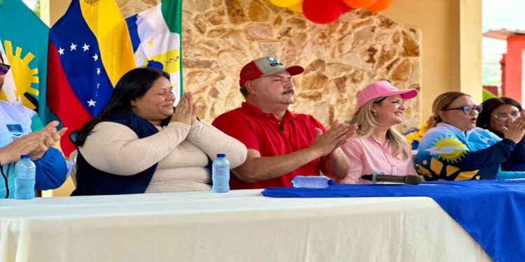 Gobernador Luis Caldera entrega renovado el CEI Celia Olivares en Los Puertos de Altagracia