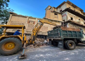 Alcaldía de Maracaibo evalúa riesgos en la infraestructura del Hotel Granada